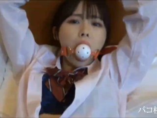 小少妇骑身上舌吻，洗完澡开操互摸调情，抬起双腿抽插猛操，爽了呻吟娇喘连连